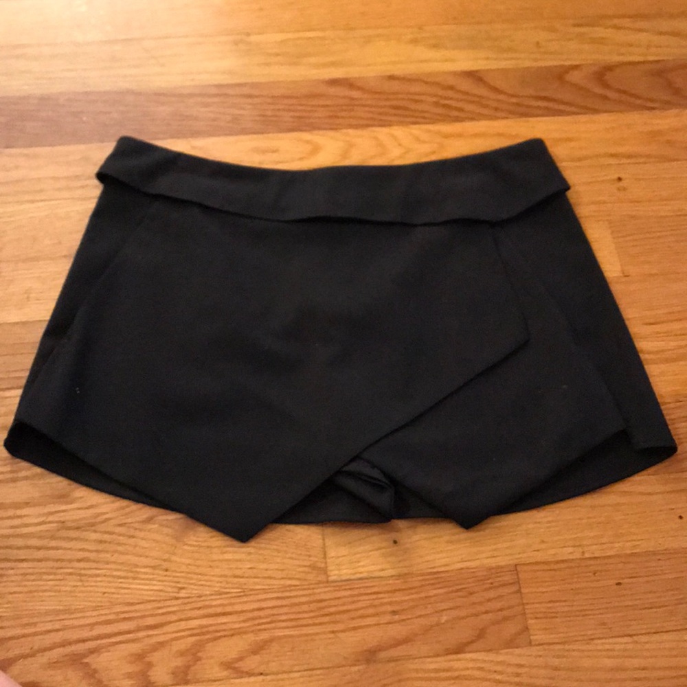 Size 2 Talula Envelope Skort